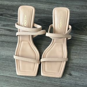 EUC Aldo strappy heels